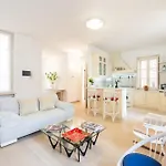 Guesthost - Teatro Regio Exclusive Apartamento *