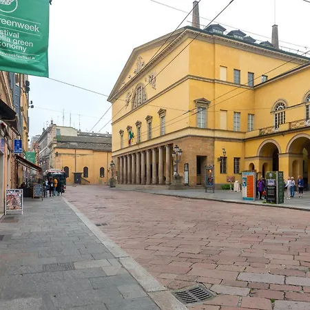 Guesthost - Teatro Regio Exclusive * Parma