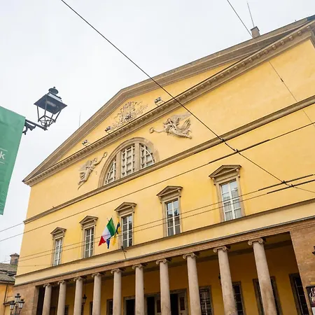 Guesthost - Teatro Regio Exclusive Parma
