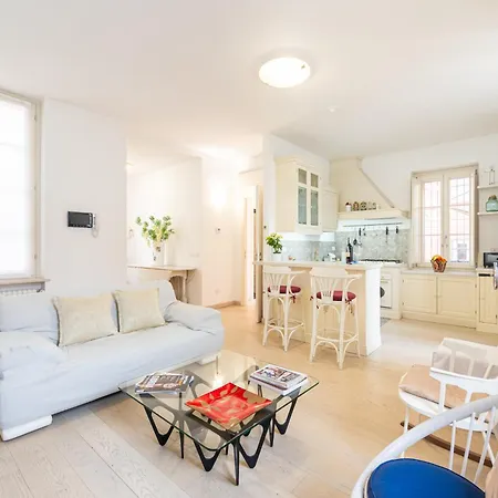 Teatro Regio Exclusive Apartment *