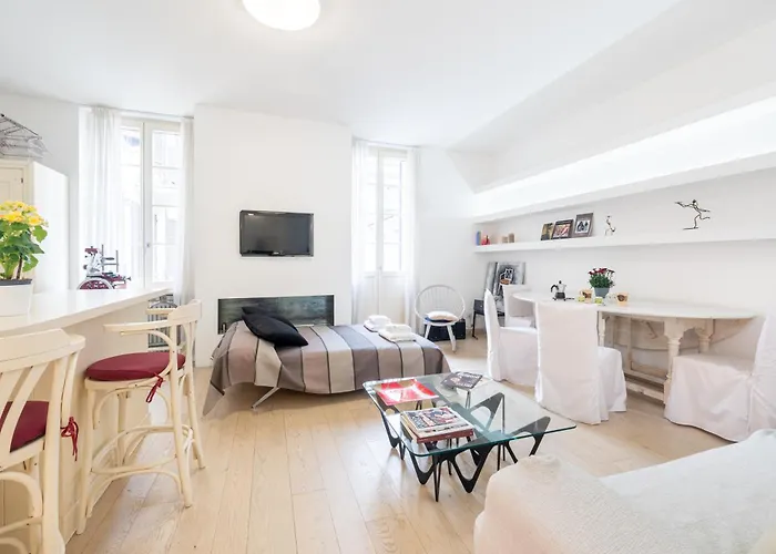 Guesthost - Teatro Regio Exclusive Apartment *