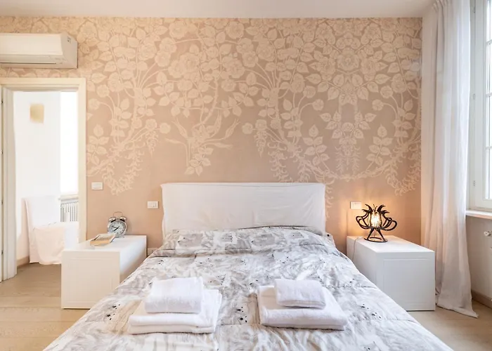 Apartment Guesthost - Teatro Regio Exclusive